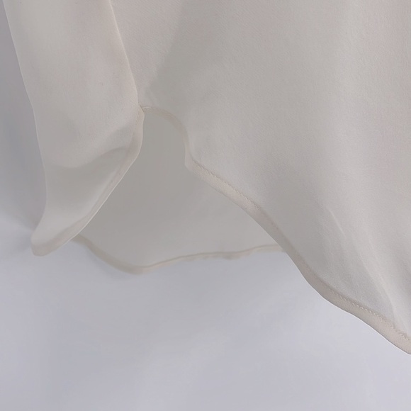 Vince Contrast Trim V-Neck Silk Blouse Off White Black Women’s Size XS - Picture 12 of 16